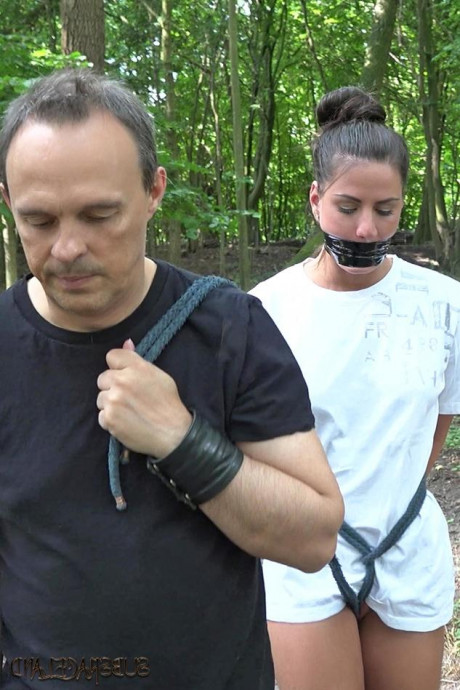 Молодые в бондаже картинка 28