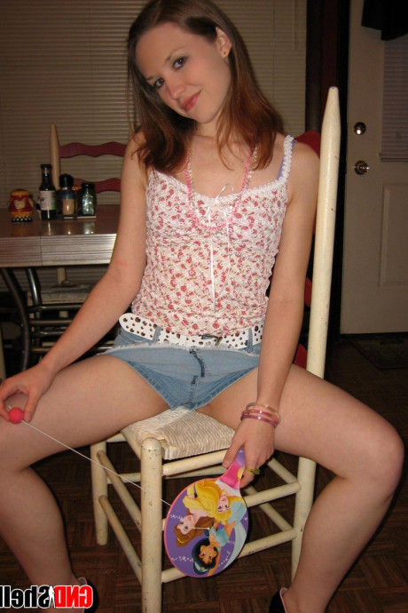 Юбка задирается картинка 35