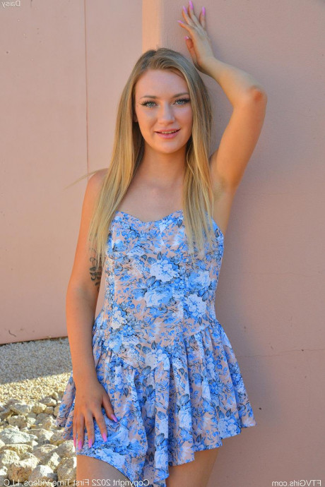 В юбке без трусиков картинка 34