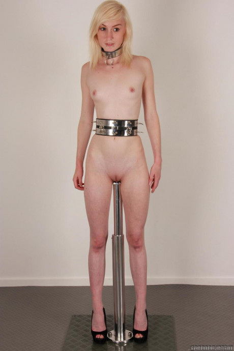 Молодые в бондаже картинка 26