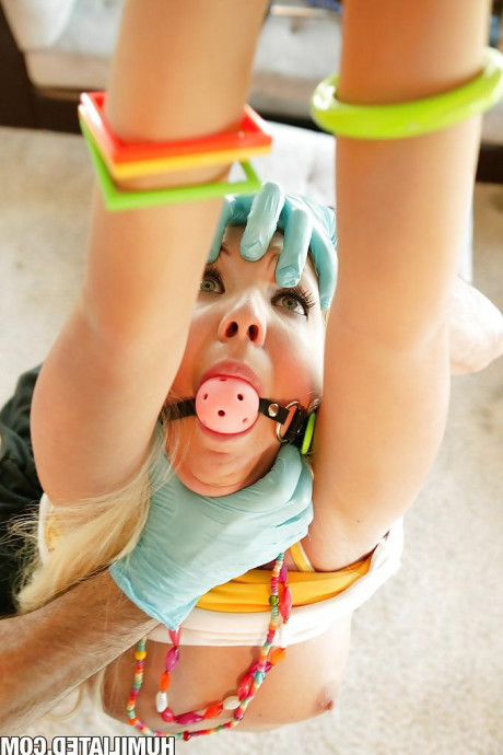 Молодые в бондаже картинка 1