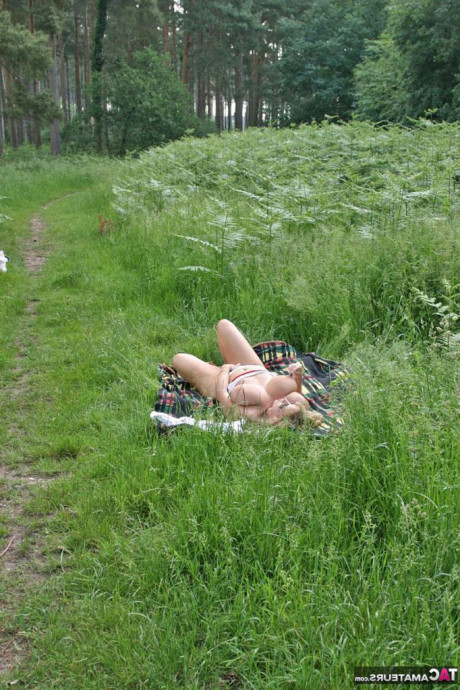 Соблазнительная Клэр картинка 7