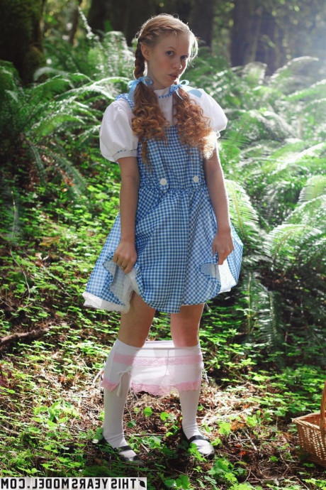 Молодая рыжая картинка 7